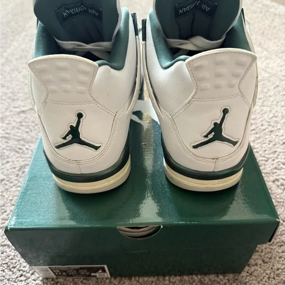 Jordan Sneakers Box - Green and White - Picture 10 of 11